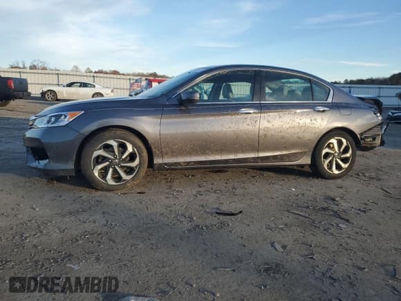 ✅ 2016 Honda Accord EX • VIN: 1HGCR2F78GA180871 • Lot: 90759565. Listed on Copart with 125,881 mi. Free auction sales archive from the USA and detailed vehicle history report at DreamBid. Image 1.
