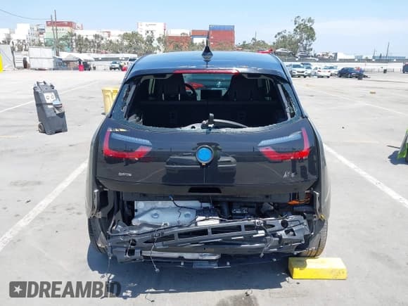 ✅ 2016 BMW i3 • VIN: WBY1Z4C54GV506225 • Lot: 42492499. Listed on IAAI with 44,237 mi. Free auction sales archive from the USA and detailed vehicle history report at DreamBid. Image 17.