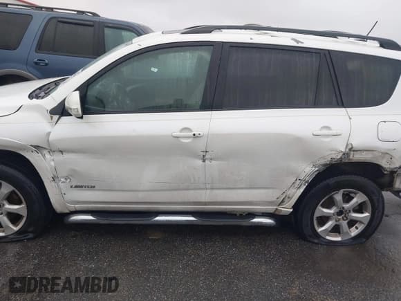 ✅ 2009 Toyota RAV4 Limited • VIN: 2T3ZK31V29W003374 • Lot: 41534051. Wystawiony na IAAI z przebiegiem 257 312 mil. Bezpłatny archiwum sprzedaży aukcyjnych z USA i szczegółowy raport historii pojazdu na DreamBid. Zdjęcie 19.