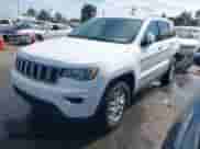 2018 Jeep Grand Cherokee Altitude z VIN 1C4RJFAGXJC504400, wystawiony jako IAAI lot #43318140 z przebiegiem 100 572 mil mil oraz . Historia ofert i sprzedaży dostępna na DreamBid. Obrazek 2.