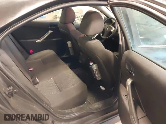 ✅ 2010 Pontiac G6 1SB • VIN: 1G2ZA5E01A4146884 • Lot: 43697975. Wystawiony na IAAI z przebiegiem 154 889 mil. Bezpłatny archiwum sprzedaży aukcyjnych z USA i szczegółowy raport historii pojazdu na DreamBid. Zdjęcie 8.