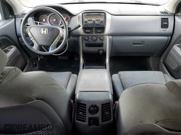 ✅ 2008 Honda Pilot VP • VIN: 5FNYF28238B007167 • Lot: 82251915. Listed on Copart with 192,481 mi. Free auction sales archive from the USA and detailed vehicle history report at DreamBid. Image 8.