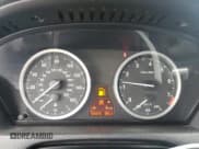 ✅ 2013 BMW X6 xDrive50i • VIN: 5UXFG8C56DL591997 • Lot: 80327235. Wystawiony na Copart z przebiegiem 165 016 mil. Bezpłatny archiwum sprzedaży aukcyjnych z USA i szczegółowy raport historii pojazdu na DreamBid. Zdjęcie 9.