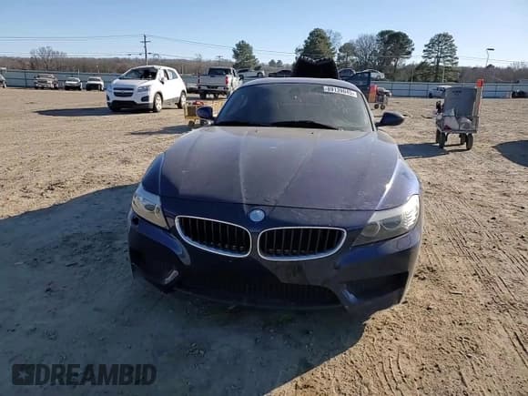 ✅ 2011 BMW Z4 sDrive30i • VIN: WBALM5C56BE378638 • Lot: 89139045. Listed on Copart with 74,525 mi. Free auction sales archive from the USA and detailed vehicle history report at DreamBid. Image 10.