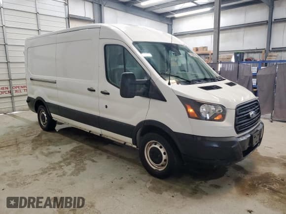 ✅ 2019 Ford Transit • VIN: 1FTYE2CM1KKA39640 • Lot: 91332055. Listed on Copart with 71,195 mi. Free auction sales archive from the USA and detailed vehicle history report at DreamBid. Image 4.