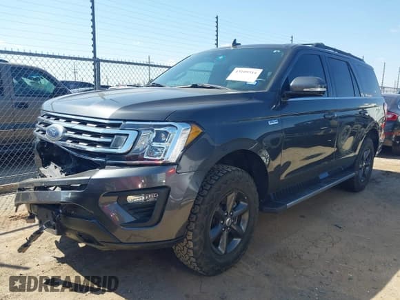 ✅ 2019 Ford Expedition XLT • VIN: 1FMJU1JT2KEA81611 • Lot: 43109314. Wystawiony na IAAI z przebiegiem 54 762 mil. Bezpłatny archiwum sprzedaży aukcyjnych z USA i szczegółowy raport historii pojazdu na DreamBid. Zdjęcie 17.