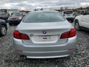 ✅ 2013 BMW 5 Series 528i xDrive • VIN: WBAXH5C56DDW15577 • Лот: 90368405. Опубликован ранее на Copart с пробегом 106 743 миль. Бесплатный доступ к архиву аукционных продаж из США и подробный отчёт об истории автомобиля на DreamBid. Изображение 6.