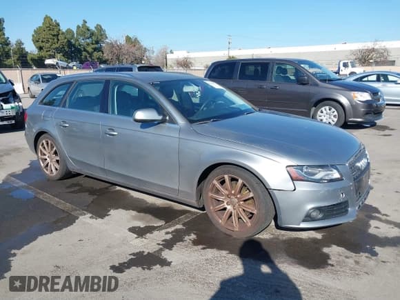 ✅ 2010 Audi A4 Premium Plus • VIN: WAUWFAFL8AA125398 • Lot: 41421576. Listed on IAAI with 125,679 mi. Free auction sales archive from the USA and detailed vehicle history report at DreamBid. Image 1.