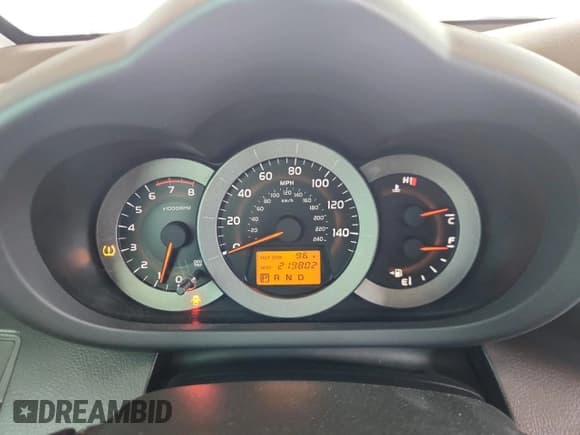 ✅ 2008 Toyota RAV4 Sport • VIN: JTMBK32V285064522 • Лот: 82330385. Опубликован ранее на Copart с пробегом 219 802 миль. Бесплатный доступ к архиву аукционных продаж из США и подробный отчёт об истории автомобиля на DreamBid. Изображение 9.