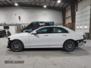 ✅ 2023 Mercedes-Benz E 350 • VIN: W1KZF8EB1PB186831 • Lot: 42096082. Wystawiony na IAAI z przebiegiem 2 480 mil. Bezpłatny archiwum sprzedaży aukcyjnych z USA i szczegółowy raport historii pojazdu na DreamBid. Zdjęcie 15.