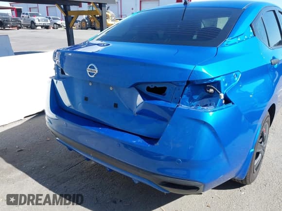 ✅ 2020 Nissan Versa S • VIN: 3N1CN8DV7LL868770 • Lot: 43547967. Listed on IAAI with 57,465 mi. Free auction sales archive from the USA and detailed vehicle history report at DreamBid. Image 20.