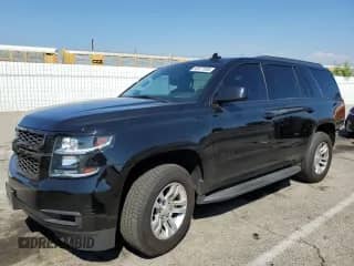 2019 Chevrolet Tahoe LT z VIN 1GNSCBKC4KR146006, wystawiony jako Copart lot #82077035 z przebiegiem Nie podano mil oraz Szkoda całkowita • Salvage title. Historia ofert i sprzedaży dostępna na DreamBid. Obrazek 1.