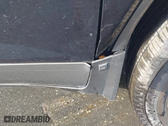 ✅ 2010 Buick Enclave CXL • VIN: 5GALRCEDXAJ145401 • Lot: 43494288. Wystawiony na IAAI z przebiegiem 230 131 mil. Bezpłatny archiwum sprzedaży aukcyjnych z USA i szczegółowy raport historii pojazdu na DreamBid. Zdjęcie 13.