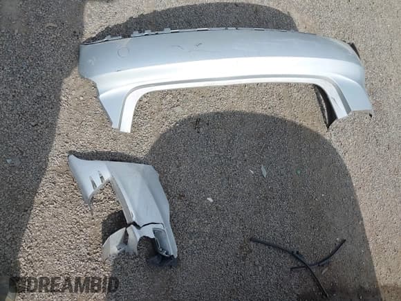 ✅ 2012 Audi A6 Prestige • VIN: WAUBGAFC4CN008151 • Lot: 42071498. Wystawiony na IAAI z przebiegiem 64 132 mil. Bezpłatny archiwum sprzedaży aukcyjnych z USA i szczegółowy raport historii pojazdu na DreamBid. Zdjęcie 12.