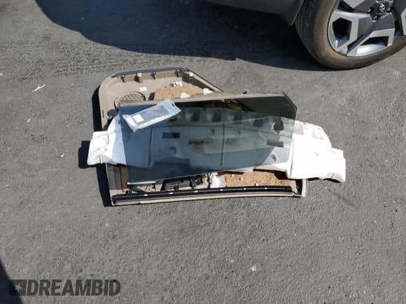 ✅ 2004 Nissan Murano SE • VIN: JN8AZ08W24W329924 • Lot: 59726105. Wystawiony na Copart z przebiegiem 183 400 mil. Bezpłatny archiwum sprzedaży aukcyjnych z USA i szczegółowy raport historii pojazdu na DreamBid. Zdjęcie 12.