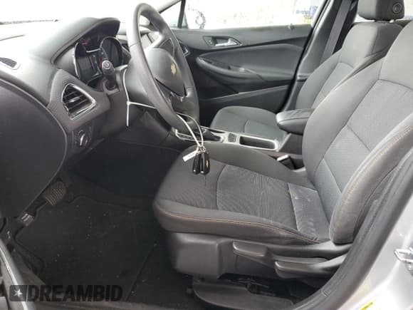 ✅ 2017 Chevrolet Cruze LS • VIN: 1G1BC5SM4H7262399 • Лот: 67595845. Опубликован ранее на Copart с пробегом 51 587 миль. Бесплатный доступ к архиву аукционных продаж из США и подробный отчёт об истории автомобиля на DreamBid. Изображение 7.