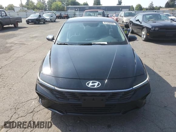 ✅ 2025 Hyundai Elantra SEL Sport • VIN: KMHLM4DG2SU909462 • Lot: 81340555. Listed on Copart with 11,120 mi. Free auction sales archive from the USA and detailed vehicle history report at DreamBid. Image 5.