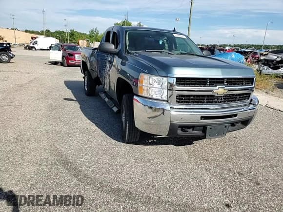 ✅ 2007 Chevrolet Silverado 2500HD Work Truck • VIN: 1GCHK29K47E556032 • Лот: 71995625. Опубликован ранее на Copart с пробегом 136 485 миль. Бесплатный доступ к архиву аукционных продаж из США и подробный отчёт об истории автомобиля на DreamBid. Изображение 13.
