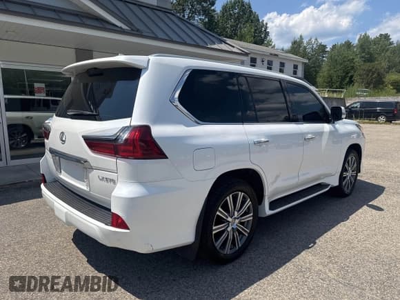 ✅ 2016 Lexus LX 570 • VIN: JTJHY7AX6G4219108 • Лот: 42872891. Опубликован ранее на IAAI с пробегом 93 069 миль. Бесплатный доступ к архиву аукционных продаж из США и подробный отчёт об истории автомобиля на DreamBid. Изображение 4.
