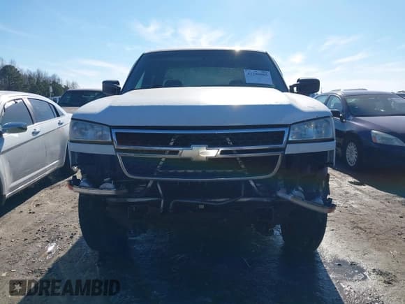 ✅ 2006 Chevrolet Silverado 2500HD • VIN: 1GBHK23D46F231100 • Lot: 41286005. Listed on IAAI with 456,171 mi. Free auction sales archive from the USA and detailed vehicle history report at DreamBid. Image 12.
