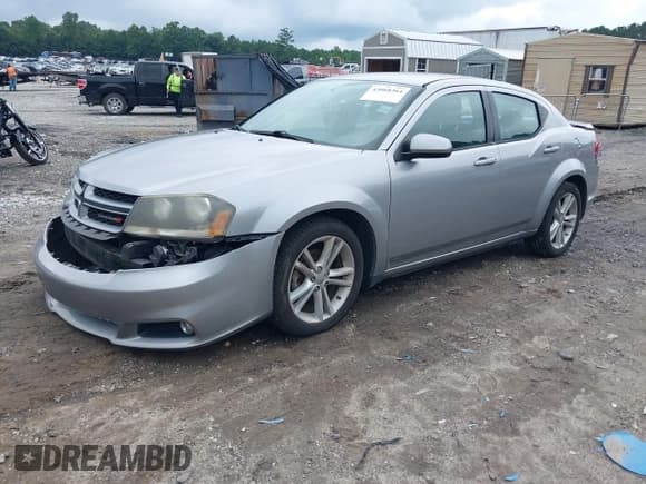 ✅ 2014 Dodge Avenger SXT • VIN: 1C3CDZCB5EN152213 • Lot: 43068364. Listed on IAAI with 139,269 mi. Free auction sales archive from the USA and detailed vehicle history report at DreamBid. Image 17.