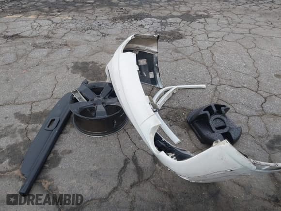 ✅ 2015 Jeep Grand Cherokee Altitude • VIN: 1C4RJEAG7FC646706 • Лот: 43303385. Опубликован ранее на IAAI с пробегом 169 762 миль. Бесплатный доступ к архиву аукционных продаж из США и подробный отчёт об истории автомобиля на DreamBid. Изображение 12.