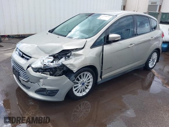 ✅ 2015 Ford C-Max SE • VIN: 1FADP5AU5FL120692 • Lot: 41590616. Wystawiony na IAAI z przebiegiem 102 381 mil. Bezpłatny archiwum sprzedaży aukcyjnych z USA i szczegółowy raport historii pojazdu na DreamBid. Zdjęcie 17.