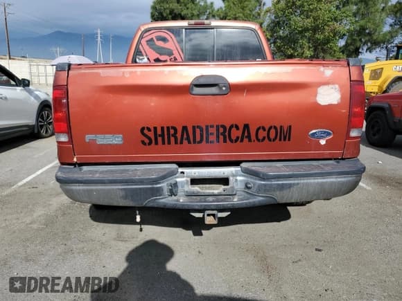 ✅ 2001 Ford F-250 XL • VIN: 1FTNW20F71EC94635 • Lot: 82051794. Wystawiony na Copart z przebiegiem 310 586 mil. Bezpłatny archiwum sprzedaży aukcyjnych z USA i szczegółowy raport historii pojazdu na DreamBid. Zdjęcie 6.