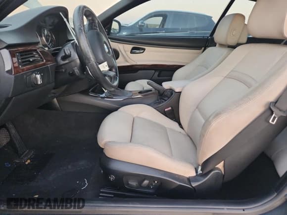 ✅ 2011 BMW 3 Series 335i • VIN: WBADX7C53BE580313 • Lot: 86806725. Listed on Copart with 130,117 mi. Free auction sales archive from the USA and detailed vehicle history report at DreamBid. Image 7.