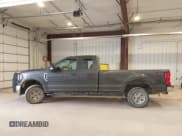 ✅ 2018 Ford F-250 XL • VIN: 1FT7X2B64JEB31377 • Lot: 42245823. Wystawiony na IAAI z przebiegiem 164 911 mil. Bezpłatny archiwum sprzedaży aukcyjnych z USA i szczegółowy raport historii pojazdu na DreamBid. Zdjęcie 13.