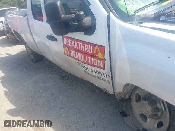 ✅ 2007 Chevrolet Silverado 2500HD Work Truck • VIN: 1GCHC29K57E516474 • Лот: 43119760. Опубликован ранее на IAAI с пробегом 359 924 миль. Бесплатный доступ к архиву аукционных продаж из США и подробный отчёт об истории автомобиля на DreamBid. Изображение 12.