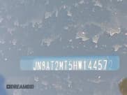 ✅ 2017 Nissan Rogue SV • VIN: JN8AT2MT5HW144572 • Lot: 43812229. Wystawiony na IAAI z przebiegiem 73 896 mil. Bezpłatny archiwum sprzedaży aukcyjnych z USA i szczegółowy raport historii pojazdu na DreamBid. Zdjęcie 9.