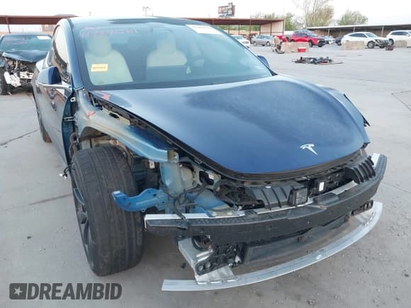 ✅ 2020 Tesla Model 3 Performance • VIN: 5YJ3E1EC7LF641918 • Lot: 41984261. Wystawiony na IAAI z przebiegiem 50 202 mil. Bezpłatny archiwum sprzedaży aukcyjnych z USA i szczegółowy raport historii pojazdu na DreamBid. Zdjęcie 21.