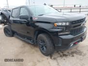 ✅ 2021 Chevrolet Silverado 1500 LT Trail Boss • VIN: 3GCPYFEL2MG471873 • Lot: 41216075. Wystawiony na IAAI z przebiegiem 40 334 mil. Bezpłatny archiwum sprzedaży aukcyjnych z USA i szczegółowy raport historii pojazdu na DreamBid. Zdjęcie 1.
