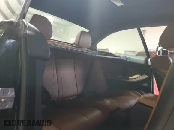 ✅ 2015 BMW 4 Series 428i xDrive • VIN: WBA3V9C5XFP798790 • Lot: 86354984. Wystawiony na Copart z przebiegiem 76 801 mil. Bezpłatny archiwum sprzedaży aukcyjnych z USA i szczegółowy raport historii pojazdu na DreamBid. Zdjęcie 10.