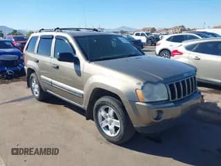 ✅ 2005 Jeep Grand Cherokee Laredo • VIN: 1J4HR48N15C690907 • Lot: 43644941. Listed on IAAI with 252,137 mi. Free auction sales archive from the USA and detailed vehicle history report at DreamBid. Image 1.