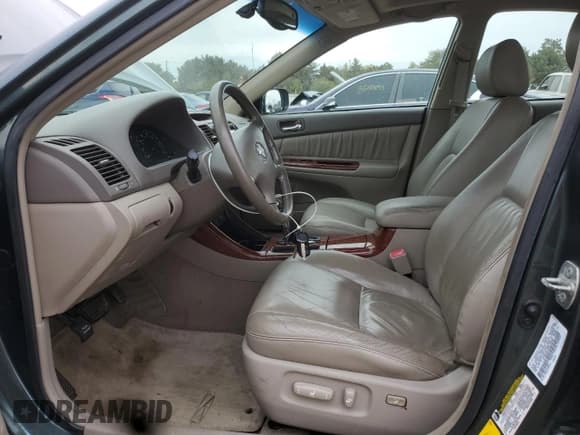 ✅ 2004 Toyota Camry XLE • VIN: 4T1BE30K54U304500 • Lot: 86233645. Wystawiony na Copart z przebiegiem 136 369 mil. Bezpłatny archiwum sprzedaży aukcyjnych z USA i szczegółowy raport historii pojazdu na DreamBid. Zdjęcie 7.