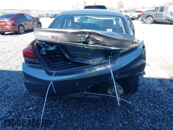 ✅ 2013 Honda Civic LX • VIN: 2HGFB2F51DH584155 • Лот: 43625929. Опубликован ранее на IAAI с пробегом 138 334 миль. Бесплатный доступ к архиву аукционных продаж из США и подробный отчёт об истории автомобиля на DreamBid. Изображение 16.