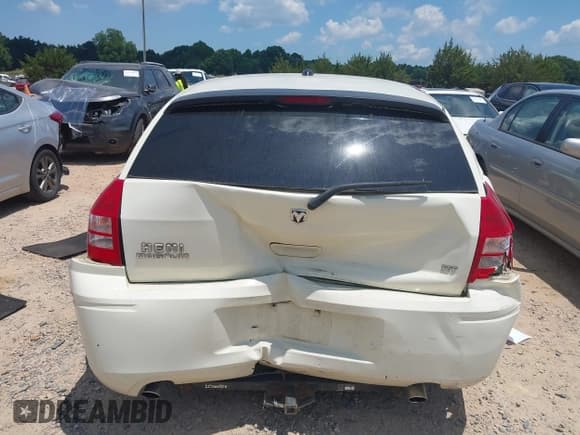 ✅ 2005 Dodge Magnum RT • VIN: 2D8GV58235H682377 • Lot: 42572363. Listed on IAAI with 186,682 mi. Free auction sales archive from the USA and detailed vehicle history report at DreamBid. Image 16.