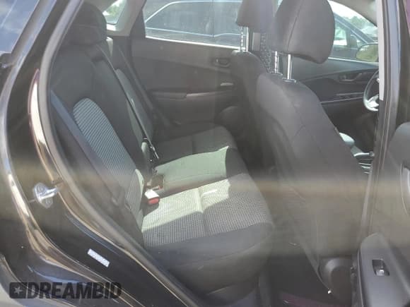 ✅ 2018 Hyundai Kona SE • VIN: KM8K1CAA2JU148770 • Лот: 60803074. Опубликован ранее на Copart с пробегом 49 995 миль. Бесплатный доступ к архиву аукционных продаж из США и подробный отчёт об истории автомобиля на DreamBid. Изображение 11.