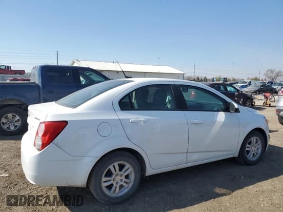 ✅ 2012 Chevrolet Sonic LS • VIN: 1G1JB5SH0C4176227 • Lot: 47418645. Listed on Copart with 174,595 mi. Free auction sales archive from the USA and detailed vehicle history report at DreamBid. Image 3.