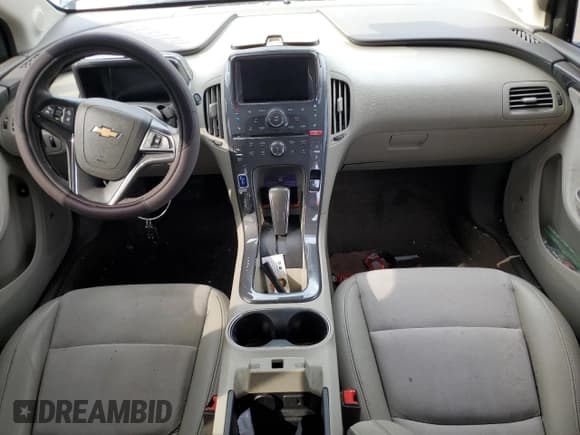 ✅ 2015 Chevrolet Volt • VIN: 1G1RD6E47FU131138 • Lot: 74433724. Wystawiony na Copart z przebiegiem Nie podano. Bezpłatny archiwum sprzedaży aukcyjnych z USA i szczegółowy raport historii pojazdu na DreamBid. Zdjęcie 8.