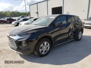 2021 Chevrolet Blazer LT z VIN 3GNKBBRA1MS568659, wystawiony jako Copart lot #46511543 z przebiegiem 45 609 mil mil oraz . Historia ofert i sprzedaży dostępna na DreamBid. Obrazek 1.
