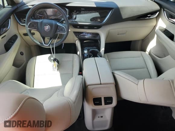 ✅ 2023 Buick Envision Essence • VIN: LRBFZPR44PD202078 • Lot: 66443375. Wystawiony na Copart z przebiegiem 16 868 mil. Bezpłatny archiwum sprzedaży aukcyjnych z USA i szczegółowy raport historii pojazdu na DreamBid. Zdjęcie 8.