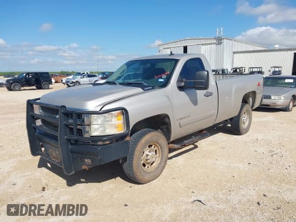 ✅ 2007 Chevrolet Silverado 2500HD 1LT • VIN: 1GCHK24K07E550025 • Лот: 42424089. Опубликован ранее на IAAI с пробегом 262 722 миль. Бесплатный доступ к архиву аукционных продаж из США и подробный отчёт об истории автомобиля на DreamBid. Изображение 2.