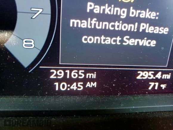 ✅ 2019 Audi Q3 S line Premium • VIN: WA1DECF32K1086294 • Lot: 60691102. Wystawiony na Copart z przebiegiem 29 165 mil. Bezpłatny archiwum sprzedaży aukcyjnych z USA i szczegółowy raport historii pojazdu na DreamBid. Zdjęcie 8.