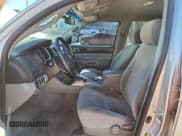 ✅ 2006 Toyota Tacoma PreRunner • VIN: 5TEKU72N56Z242290 • Лот: 84805545. Опубликован ранее на Copart с пробегом 150 731 миль. Бесплатный доступ к архиву аукционных продаж из США и подробный отчёт об истории автомобиля на DreamBid. Изображение 7.