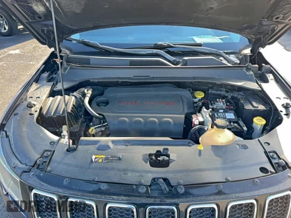 ✅ 2019 Jeep Compass Sport • VIN: 3C4NJDAB3KT601077 • Lot: 94959485. Listed on Copart with 105,781 mi. Free auction sales archive from the USA and detailed vehicle history report at DreamBid. Image 7.