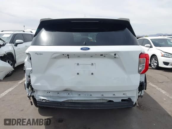 ✅ 2020 Ford Explorer • VIN: 1FMSK7BH8LGC99324 • Lot: 42379677. Listed on IAAI with 51,487 mi. Free auction sales archive from the USA and detailed vehicle history report at DreamBid. Image 17.