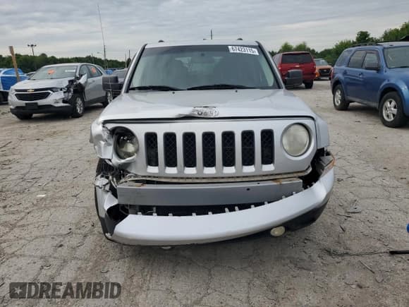 ✅ 2011 Jeep Patriot Latitude • VIN: 1J4NT1GA2BD236608 • Lot: 67423115. Listed on Copart with 125,007 mi. Free auction sales archive from the USA and detailed vehicle history report at DreamBid. Image 5.